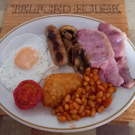 Telford House Bed and Breakfast Milton Keynes Buitenkant foto