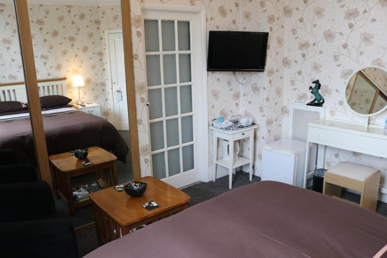 Telford House Bed and Breakfast Milton Keynes Buitenkant foto