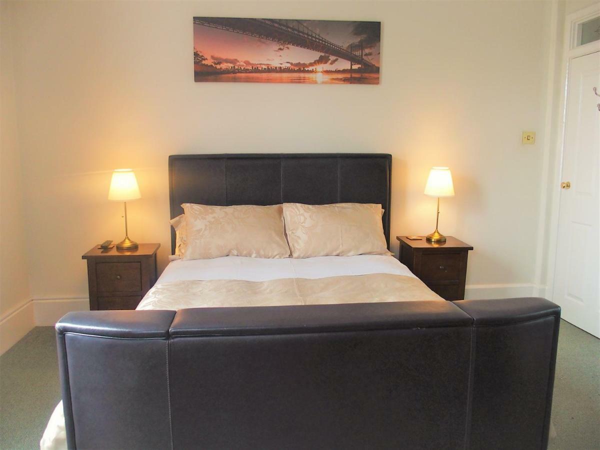 Telford House Bed and Breakfast Milton Keynes Buitenkant foto