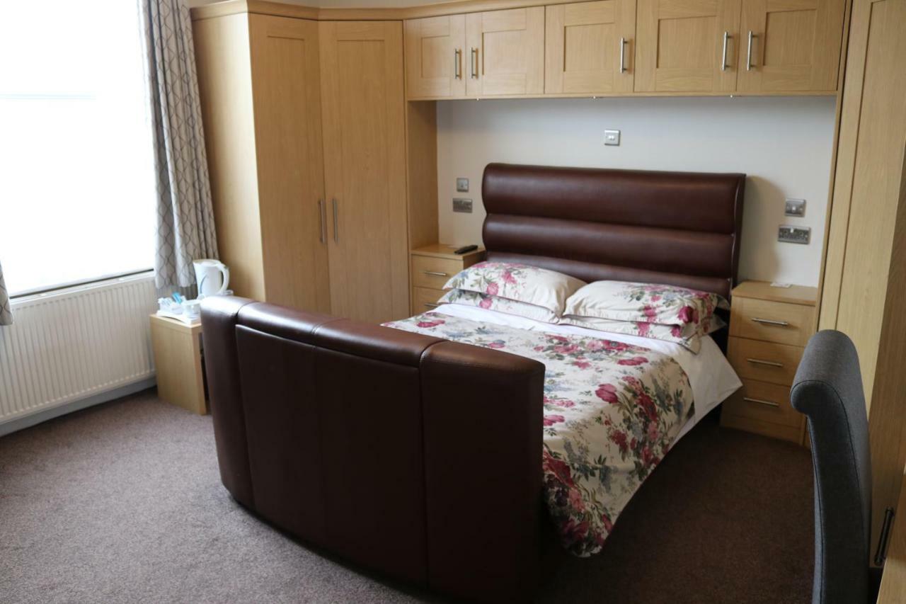 Telford House Bed and Breakfast Milton Keynes Buitenkant foto
