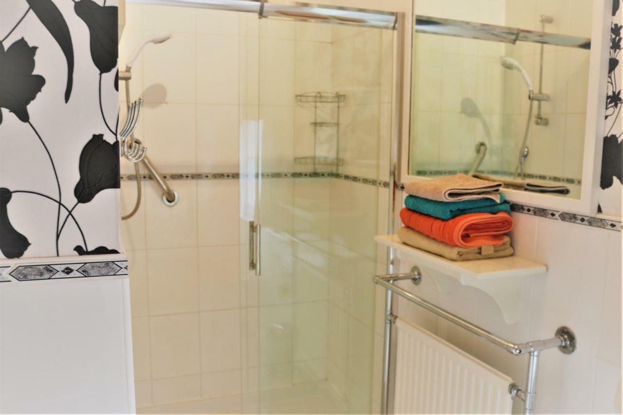 Telford House Bed and Breakfast Milton Keynes Buitenkant foto